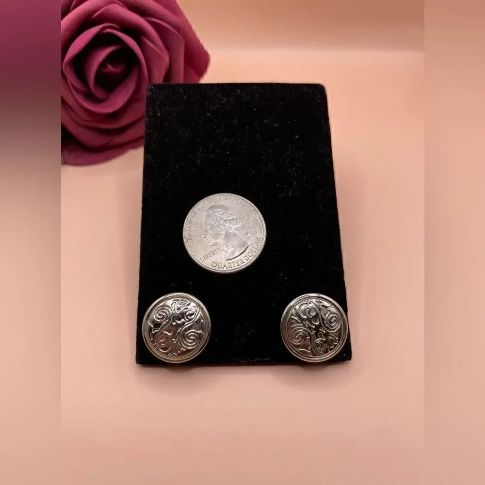 🔥❤️🔥 Embossed Swirl Metal Button Earring Round Metal Button Style Post E… - Picture 9 of 9